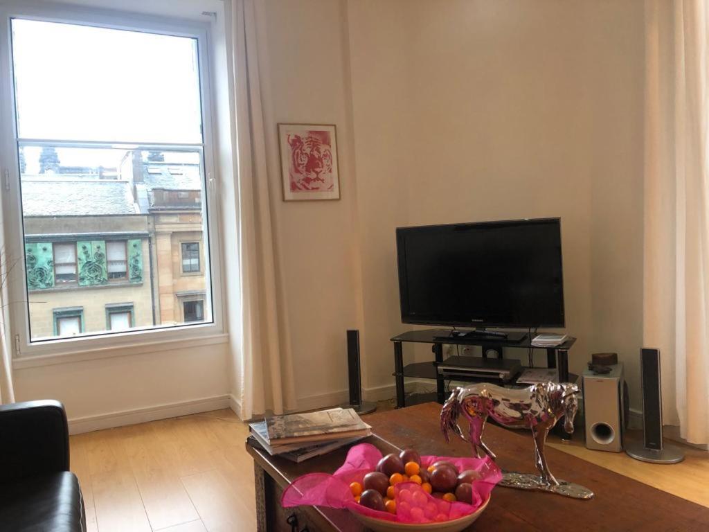 Comfy Two Bedroom Apartment Right In The City Centre Glasgow Eksteriør bilde