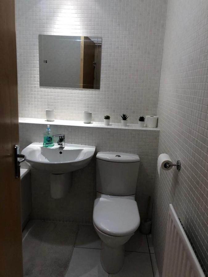Comfy Two Bedroom Apartment Right In The City Centre Glasgow Eksteriør bilde