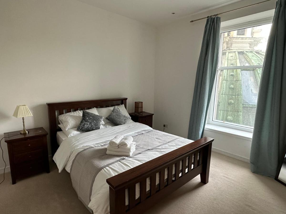 Comfy Two Bedroom Apartment Right In The City Centre Glasgow Eksteriør bilde