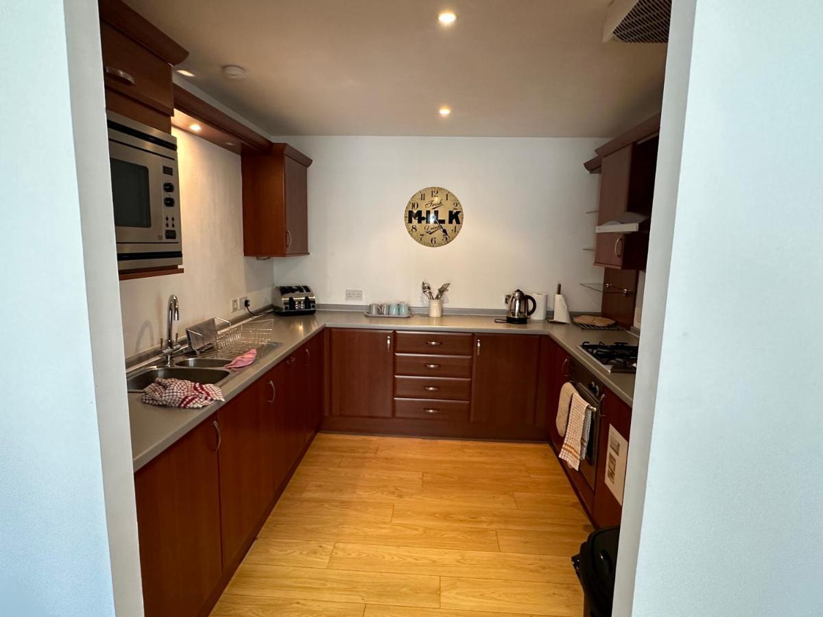 Comfy Two Bedroom Apartment Right In The City Centre Glasgow Eksteriør bilde